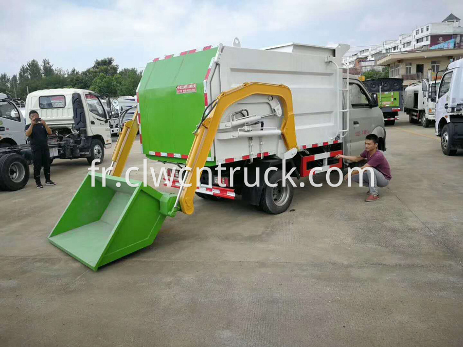 self loader garbage truck 6